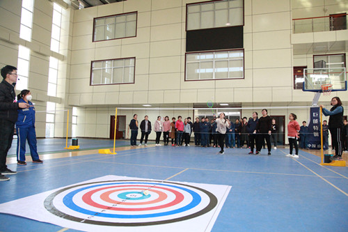 1552116093808362.jpg 趣味羽毛球击准_副本.jpg