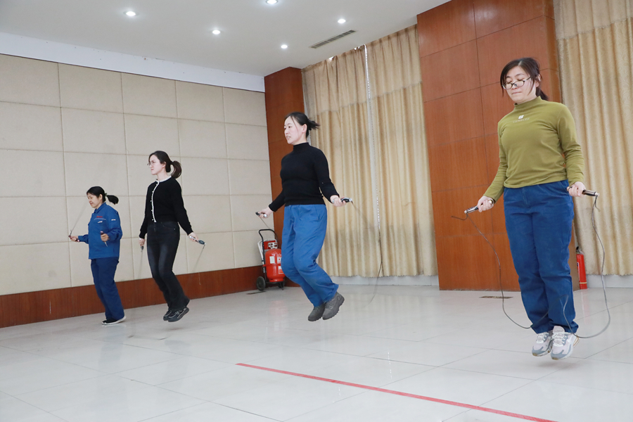 跳绳比赛 (2)_副本.jpg